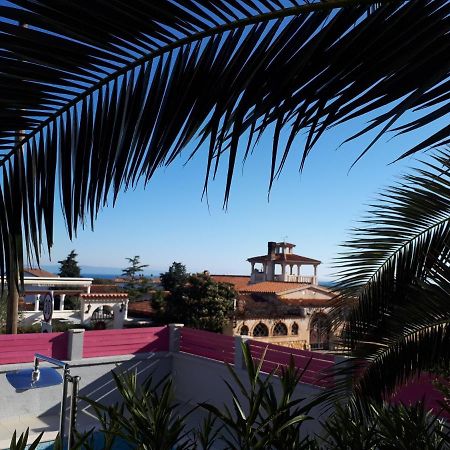 Helles Doppelzimmer Mit Bad, Terrasse Und Pool, Seperater Eingang, Liznjan, Istrien 外观 照片