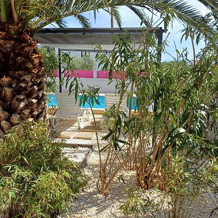 Helles Doppelzimmer Mit Bad, Terrasse Und Pool, Seperater Eingang, Liznjan, Istrien 外观 照片