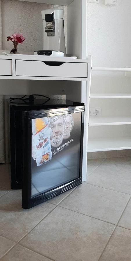 Helles Doppelzimmer Mit Bad, Terrasse Und Pool, Seperater Eingang, Liznjan, Istrien 外观 照片