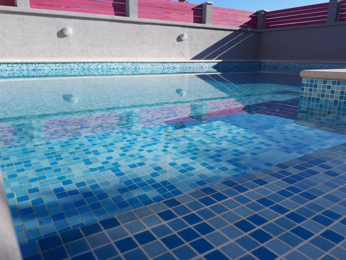 Helles Doppelzimmer Mit Bad, Terrasse Und Pool, Seperater Eingang, Liznjan, Istrien 外观 照片